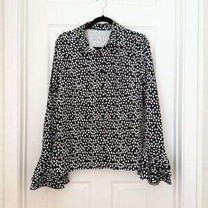 Women Allover Print Shirred Cuff Top in Black and White Size Extra Large